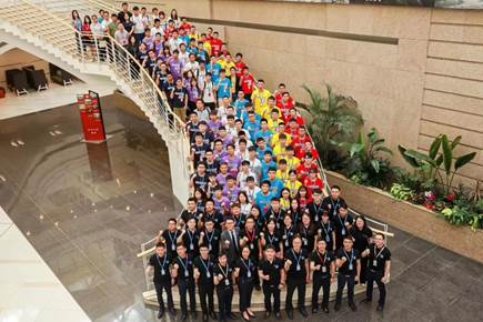 说明:F:\学院\3新闻报告\2019年平博pinnacle首次荣获2019华为中国区老员工ICT大赛企业网络赛道第一名\IMG_0130.JPG